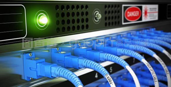 網(wǎng)絡(luò)設(shè)備廣告設(shè)計 精準(zhǔn)溝通與美學(xué)表達的融合